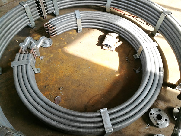 春陽(yáng) - 坦水電站油冷卻器-上導、下導